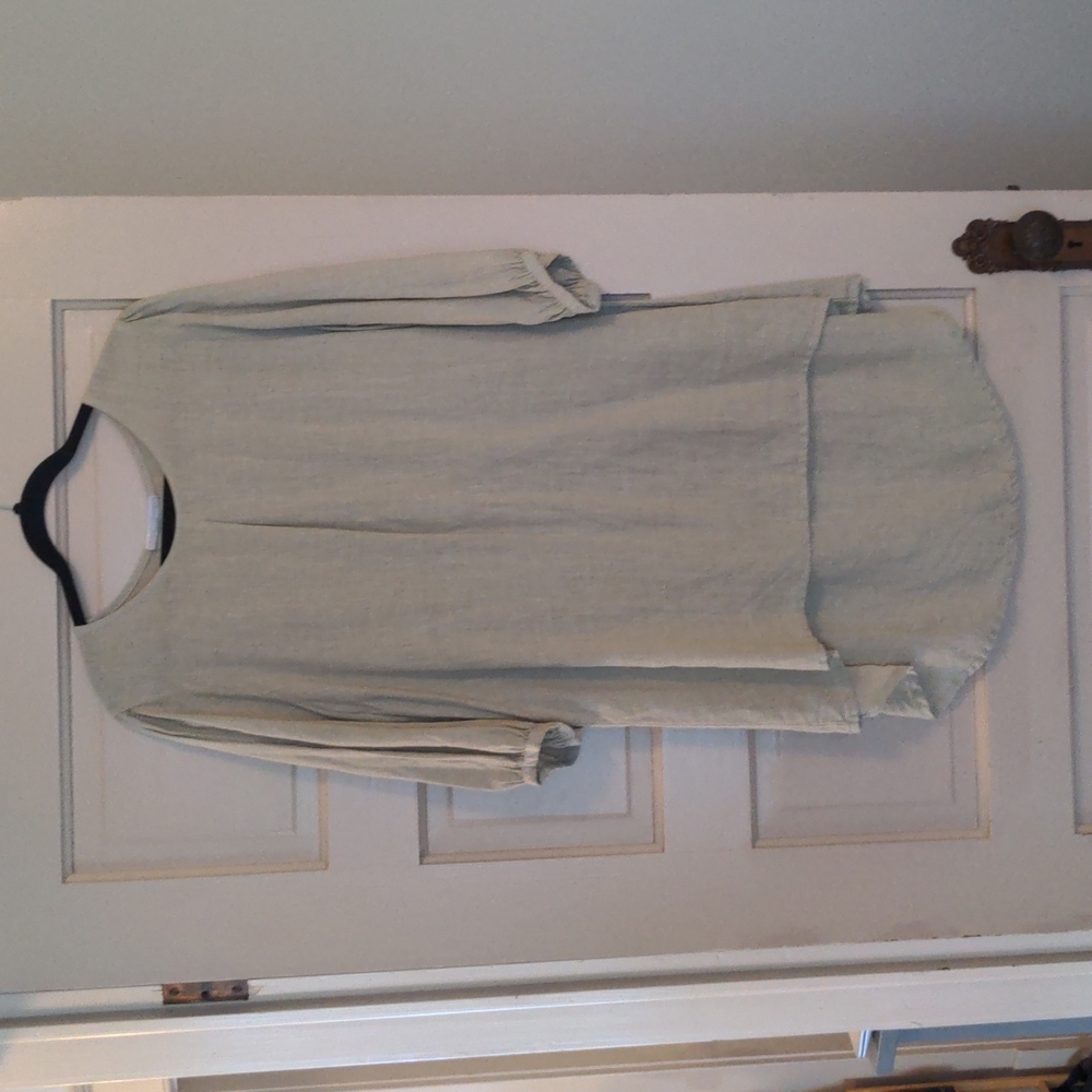 Bryn Walker Pale Green Linen puff sleeve tunic size S // ptp 22"